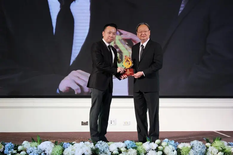 คุณยงยุทธ พฤกษ์มหาดำรง รองกรรมการผู้จัดกา...