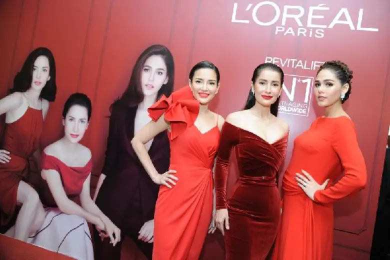 ลอรีอัล ปารีส รวมตัว 3 นางเอกแบรนด์แอมบาสเดอร์ อ้อม แอน และชมพู่  เผยเคล็ดลับดูแลผิวกับ 3 ผลิตภัณฑ์ที่ทำให้คุณจะรู้สึกดีอย่างที่ไม่เคยเป็นมาก่อน ในงาน “BETTER THAN EVER by L’Oreal Paris Revitalift”