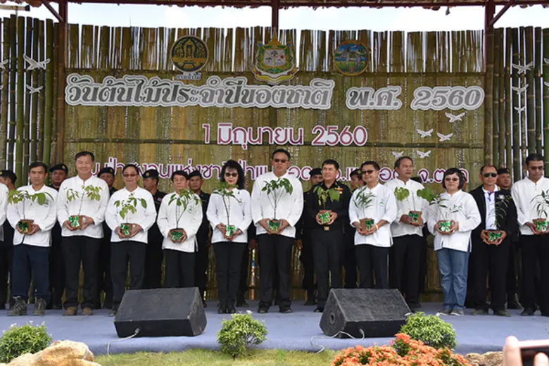 นายพิชัย รุจิโรจน์สุวรรณ รองผู้อำนวยการ ร...