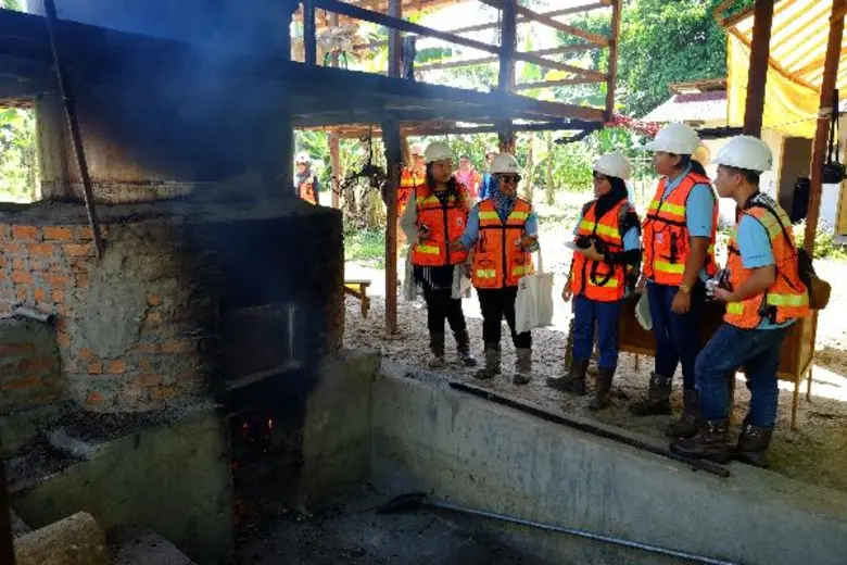 3 เยาวชน “เพาเวอร์กรีนปีที่ 11” ตะลุยศึกษาความหลากหลายทางชีวภาพในอินโดนีเซีย แบ่งปันการเรียนรู้การอนุรักษ์พันธุ์พืช-สัตว์หายาก ปูพื้นฐานการพัฒนาที่ยั่งยืน