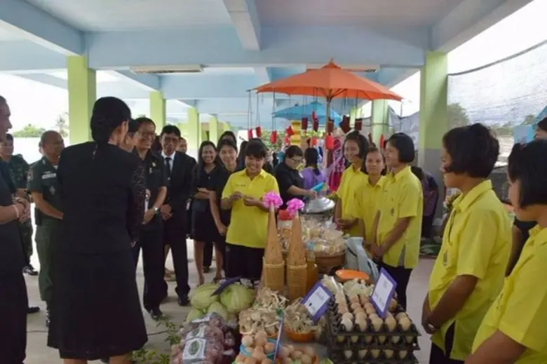 วันนี้ 7 มิถุนายน 2560 ที่โรงเรียนบ้านขะเ...