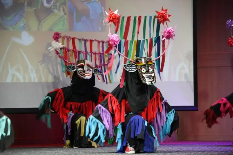 วธ. ร่วมกับจังหวัดเลย ภาครัฐ เอกชน เครือข่ายด้านวัฒนธรรม สืบทอด “ประเพณีบุญหลวงการละเล่นผีตาโขน” พร้อมจัดโชว์ มหกรรมหน้ากากนานาชาติ ปี 60 วันที่ 24-26 มิ.ย.นี้