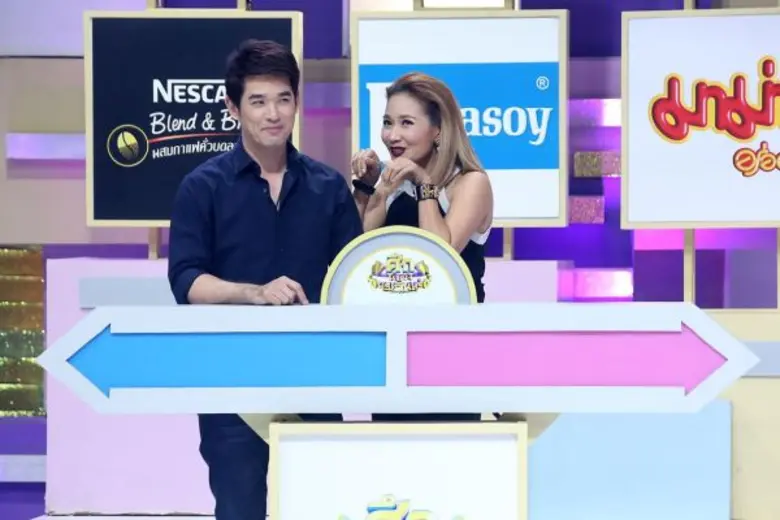 ทีวีไกด์: รายการ “ศึกน้ำผึ้งพระจันทร์” "ลิฟท์-สุพจน์” รู้สึกผิด เปิดปมในใจ กลางรายการ “ศึกน้ำผึ้งพระจันทร์” อดีตเจ้าชู้ เจอกิ๊กเรียก ผัวขา ต่อหน้าภรรยา "หญิง-นราวัลย์”