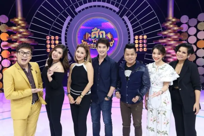 ทีวีไกด์: รายการ “ศึกน้ำผึ้งพระจันทร์” "ลิฟท์-สุพจน์” รู้สึกผิด เปิดปมในใจ กลางรายการ “ศึกน้ำผึ้งพระจันทร์” อดีตเจ้าชู้ เจอกิ๊กเรียก ผัวขา ต่อหน้าภรรยา "หญิง-นราวัลย์”