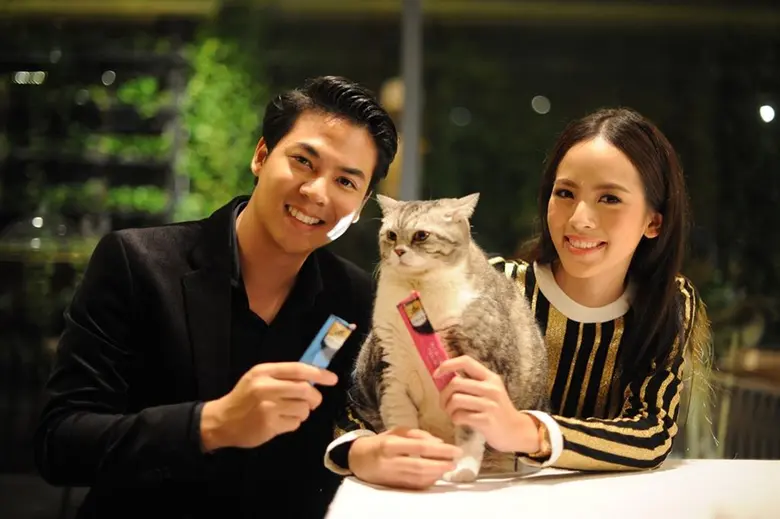 “ณิชา – สกาย” ทาสแมวตัวจริง ร่วมเอ็กซ์คลูซีฟดินเนอร์หรู กับชีบา อาหารแมวเกรดพรีเมียม