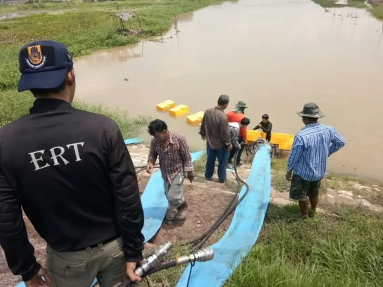 ปภ. โดย ศูนย์ ปภ.เขต 1 ปทุมธานี ร่วมแก้ไขปัญหาน้ำท่วมขัง จังหวัดพระนครศรีอยุธยา