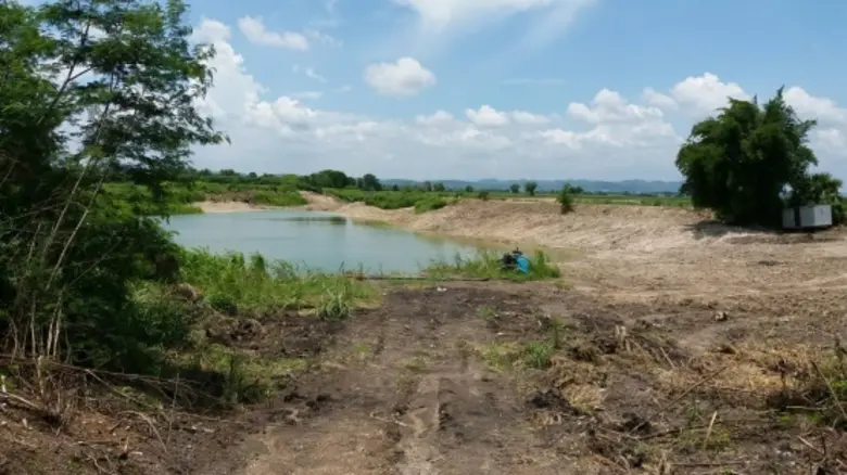 ปภ. โดย ศูนย์ ปภ.เขต 1 ปทุมธานี ตรวจติดตามโครงการขุดลอกฝายน้ำล้นคลองกระทิง