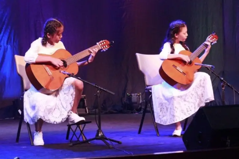 เมล็ดพันธุ์ดนตรีชั้นดี....7 เยาวชนเก่งเมืองสุพรรณบุรี ภูมิใจกับรางวัลดีเด่นเวที Yamaha Thailand Music Festival 2017