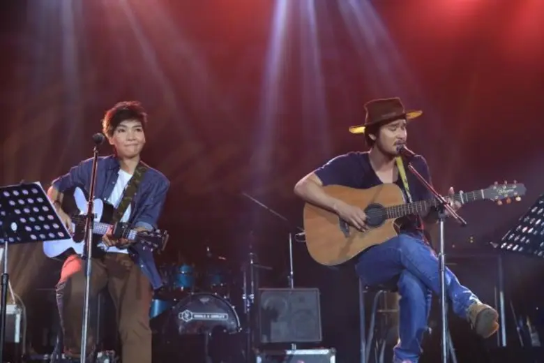 โรส ศิรินทิพย์ - ชาติ สุชาติ หอบเพลงรักสะกดอารมณ์คนฟัง ใน COVER NIGHT PLUS: The Guitar Duet