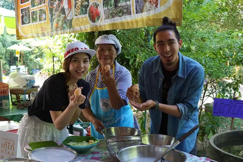 ดีเจฟางข้าว แทคทีม ดีเจปอนด์ นำทริปสัมผัสวิถีชีวิตชนบท อิ่มเต็มที่ อร่อยเต็มคำกับ E-D-S เที่ยวไทย...ก็เท่ได้ ณ จันทบุรี-ระยอง