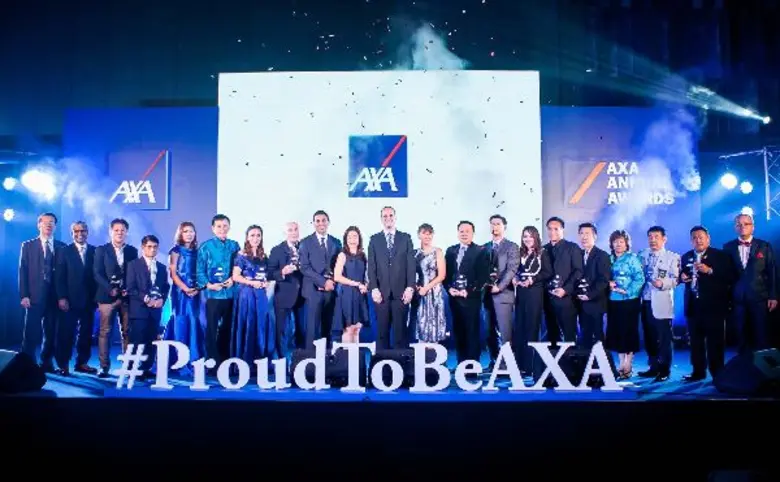 มร.มาร์ติน รูแอค กรรมการผู้อำนวยการ บริษั...