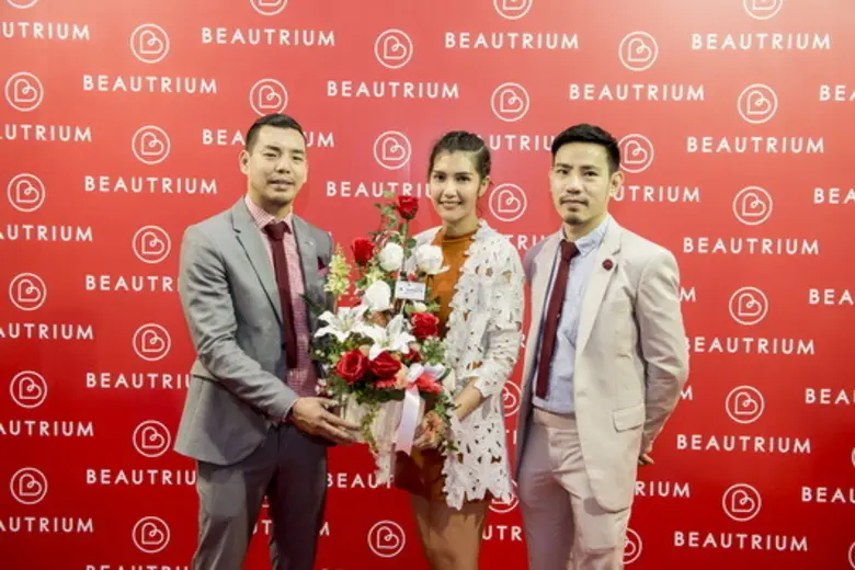 สมูทโตะ ร่วมแสดงความยินดีในงานเปิดตัว บิวเทรี่ยม ศูนย์รวมความงามครบวงจร บิวตี้ เมกา สโตร์