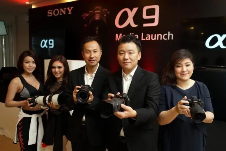 โซนี่สร้างปรากฎการณ์สั่นสะเทือนวงการถ่ายภาพอีกครั้ง กับการเปิดตัวสุดยอดกล้องมิเรอร์เลส ?9 พร้อมเลนส์ G Master รุ่นล่าสุด พร้อมเทคโนโลยีสุดล้ำเก็บทุกภาพไม่พลาดแม้เสี้ยววินาที