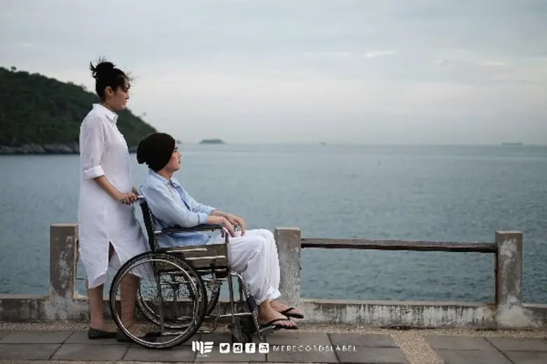 “ฟองเบียร์” ดึง “ต้อม-กันต์”โคจรมาเรียกน้ำตา ใน ออฟฟิเชียล มิวสิคมูฟวี่ “โอ้เธอ”