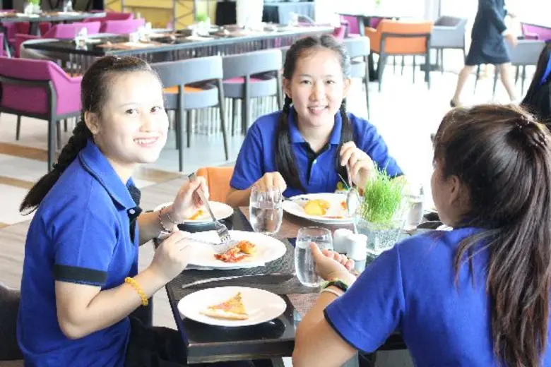 โรงแรมเมอร์เคียวกรุงเทพมักกะสันจัดกิจกรรม CSR วันสิ่งแวดล้อมโลก