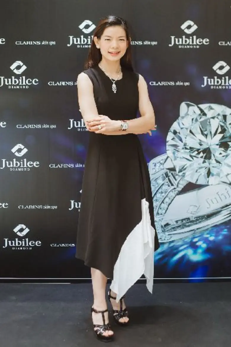 เพราะเชื่อว่าเลข 8 คือเลขนำโชค อัญรัตน์ พ...