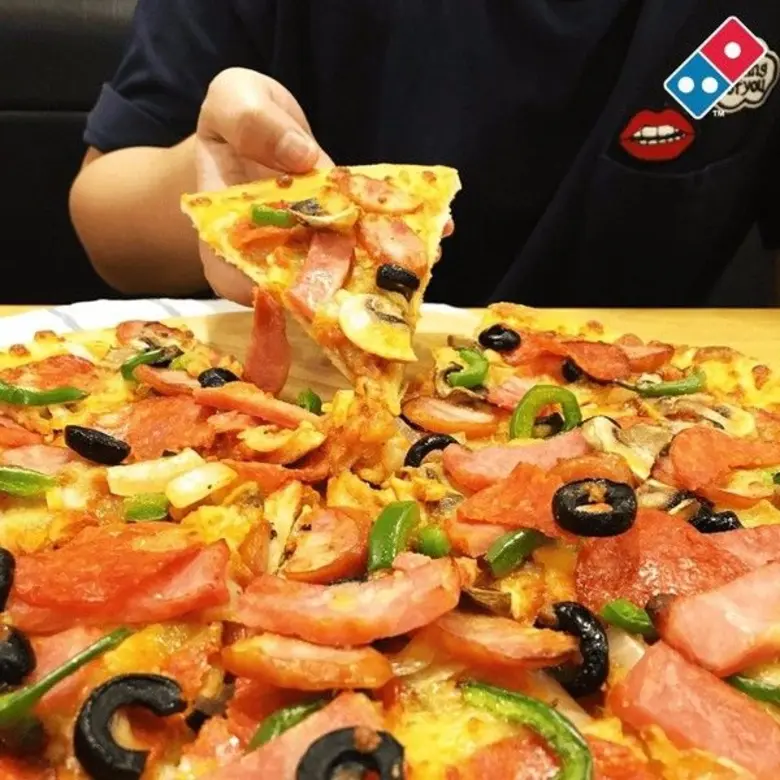 โดมิโน่ พิซซ่า ฉลอง 3 สาขาใหม่ด้วยโปรโมชั่น ซื้อ 1 ฟรี 1