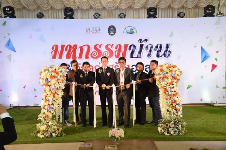 นายสิทธิพร สุวรรณสุต นายกสมาคมไทยรับสร้าง...