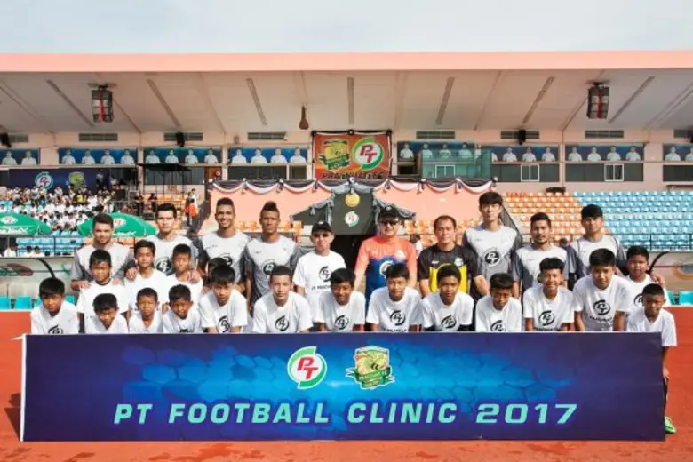 นายฉลอง ติรไตรภูษิต ผู้อำนวยการฝ่ายสื่อสา...