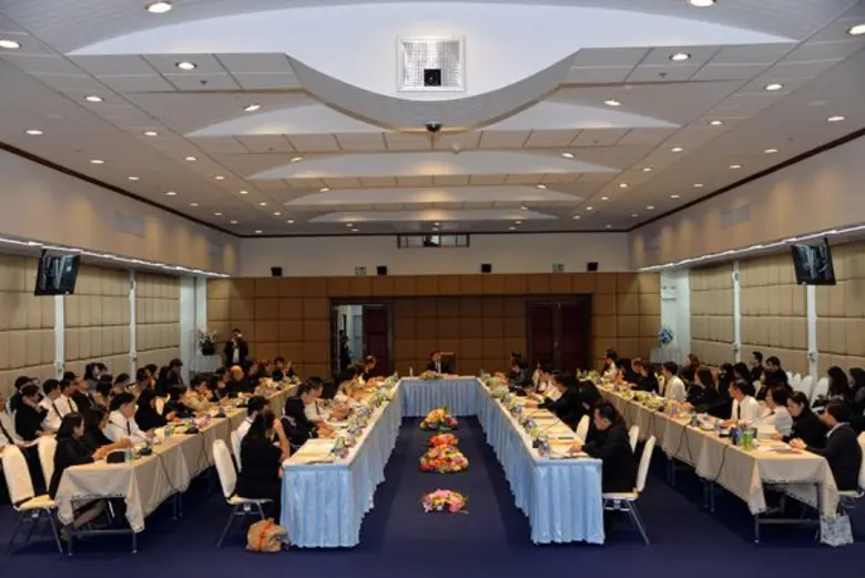 นายพชรอนันตศิลป์ อธิบดีกรมธนารักษ์ เป็นปร...