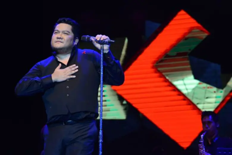 “เบน-ชลาทิศ” ควง “บีไฟว์” งัดไม้เด็ด ขนเพลงฮิตโชว์ใน “GSB 2 TONE CONCERT”