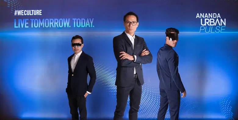 คุณชานนท์ เรืองกฤตยา ( คนกลาง ) ประธานเจ้...