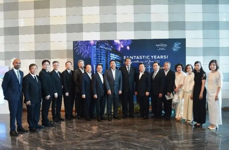 โรงแรมโนโวเทล กรุงเทพ แพลทินัม ประตูน้ำ ไ...