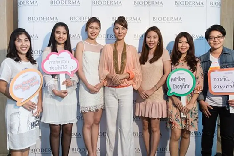 ชิโนทัย อ้อยมนัสพร (ที่ 3 จากขวา) ผู้จัดก...