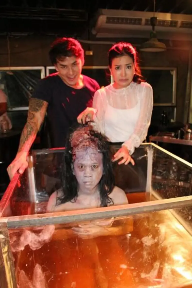 'แทค’ สวมบทฆาตกรโรคจิต! จับ 'เจนนี่’ ยัดโหลดองศพ แถมคว้ามีดไล่ฆ่า 'พอลลี่’