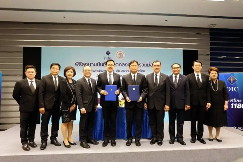 นายสุทธิพล ทวีชัยการ เลขาธิการสำนักงานคณะ...