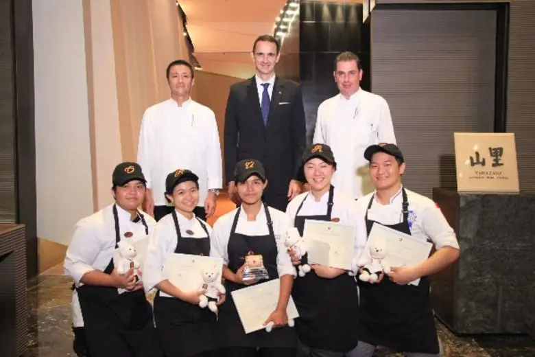 ประกาศชื่อผู้ชนะเลิศจากการแข่งขันทำอาหาร ในโอกาสที่โรงแรม ดิ โอกุระ เพรสทีจ กรุงเทพฯ เปิดให้บริการครบรอบ 5 ปี