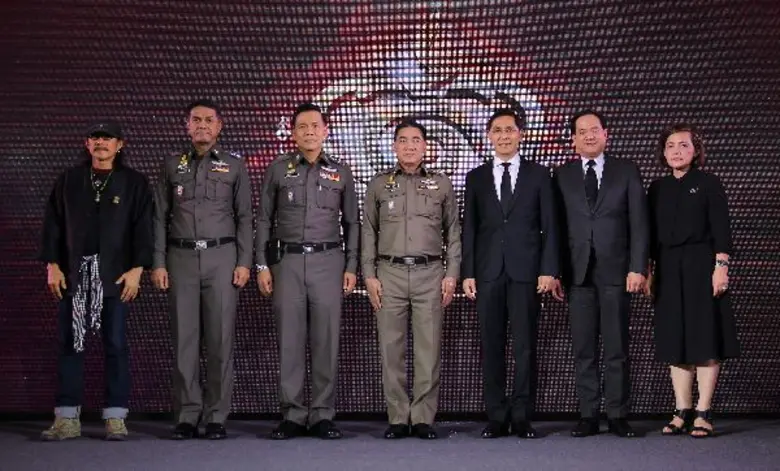 พล.ต.อ.จักรทิพย์ ชัยจินดา และปรีชา เอกคุณ...