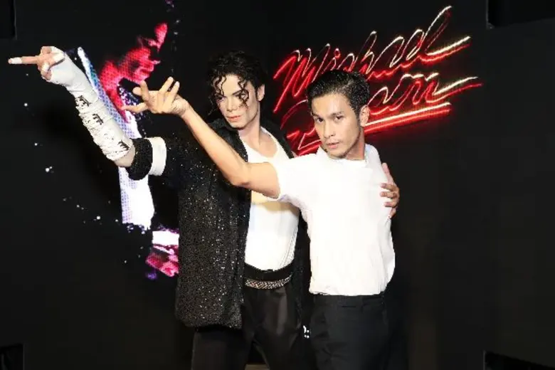 “โอ-อนุชิต” เท้าไฟ...ฟื้นตำนานดนตรีป๊อประดับโลก 'ไมเคิล แจ็คสัน’ ร่วมนับถอยหลังสู่...ปรากฏการณ์ดนตรีโฉมใหม่ ที่มาดามทุสโซฯ