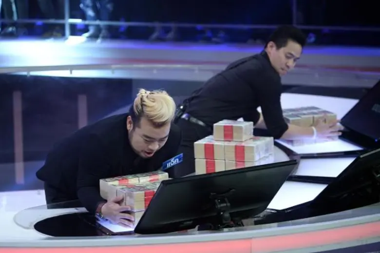 ทีวีไกด์: รายการ “The Money Drop Thailand...เล่นเป็นหมู่” “แอนดี้” ยอมไหว้! “แจ็ค ไรเดอร์” อย่างงาม นำแก๊ง “ดีเจ FM ONE” เปิดเกมวางเงินฉลุย!!