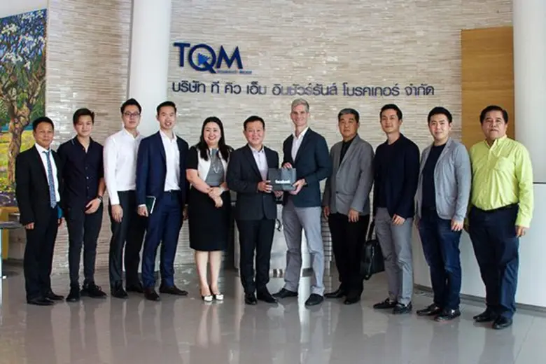 ดร.อัญชลิน พรรณนิภา (ที่ 6 จากซ้าย) ประธา...