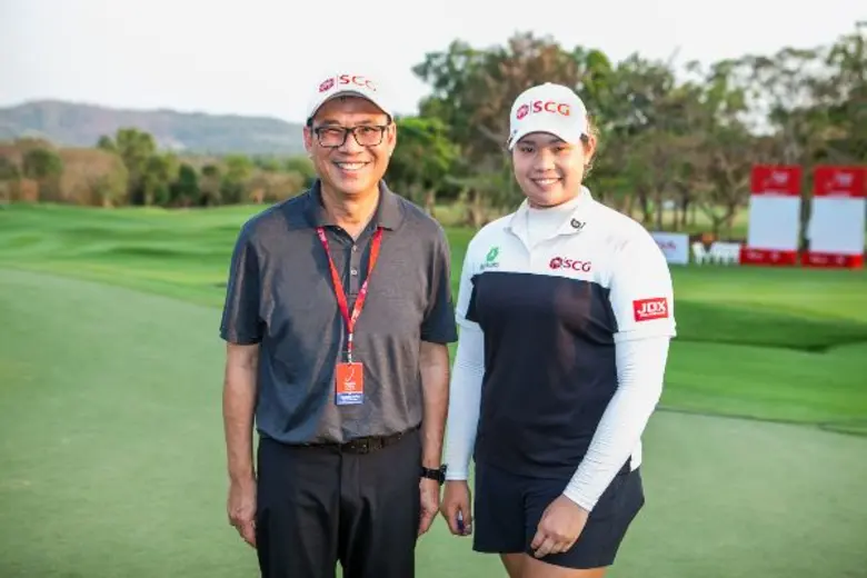 นายรุ่งโรจน์ รังสิโยภาส กรรมการผู้จัดการใ...