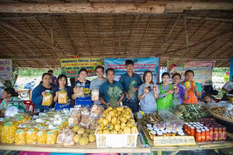 อาสาสมัครทีเอ็มบี ร่วมกับชุมชน เปิด “ลานค้าชุมชนบ้านปรกฟ้า”  แลนด์มาร์กแห่งใหม่ย่านอ่างเก็บน้ำคลองหลวงรัชชโลทร จ.ชลบุรี