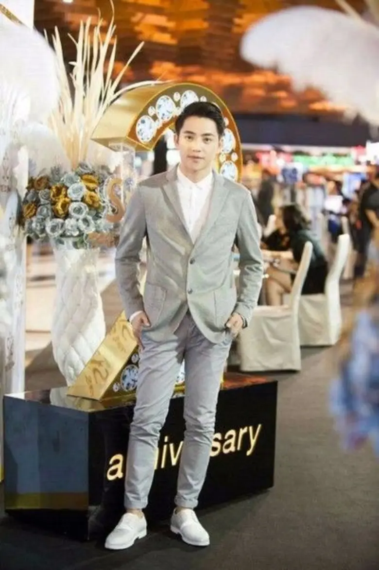 The SiS Clinic ตอกย้ำความปัง กับการเปิดสา...