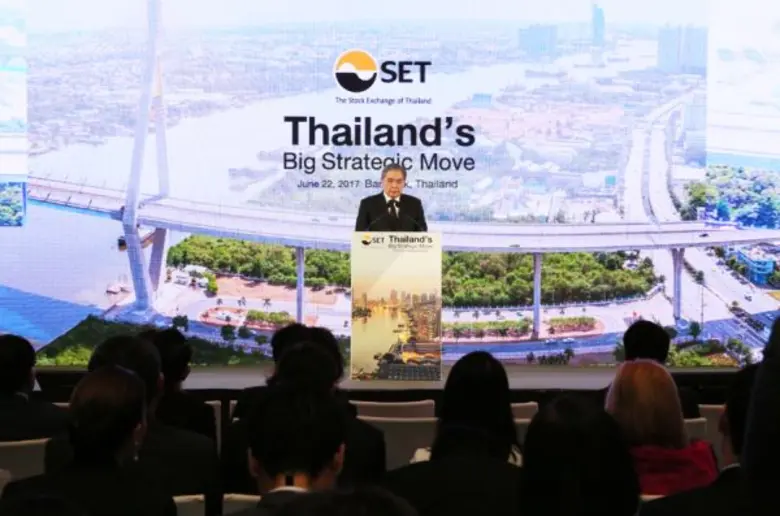 นายอภิศักดิ์ ตันติวรวงศ์ รัฐมนตรีว่าการกร...