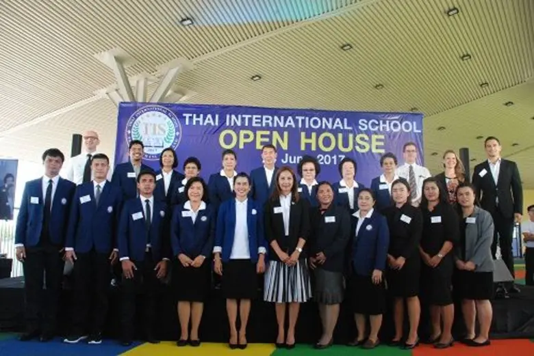 รศ. ดร.จงรักษ์ ไกรนาม ประธานคณะผู้ก่อตั้ง...