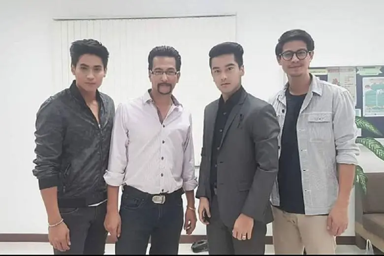 แฟนละครกรี๊ดสตูดิโอช่อง 7 สี เกือบแตก เมื...