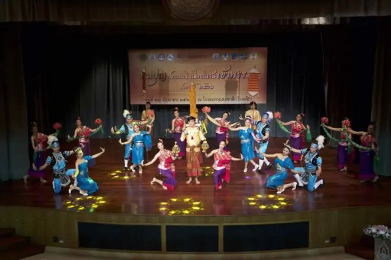 วธ.จับมือ5 จังหวัด ภาครัฐ เอกชน เครือข่ายวัฒนธรรม จัดงาน “บุญประเพณี เนื่องในวันเข้าพรรษา ประจำปี 2560” อนุรักษ์ แห่เทียนพรรษา-ตักบาตรดอกไม้ 6 - 10 ก.ค.นี้