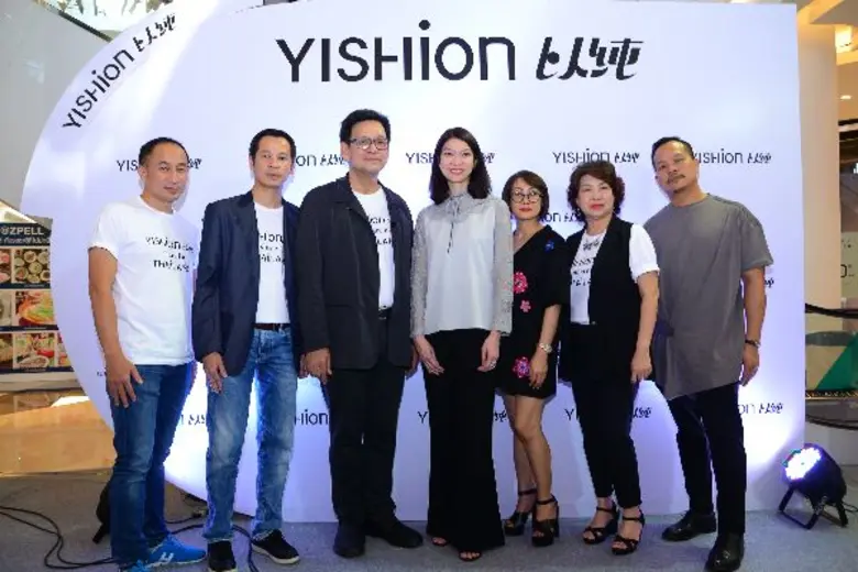 สมพล ชัยสิริโรจน์ (ที่ 3 ซ้าย) กรรมการบริ...