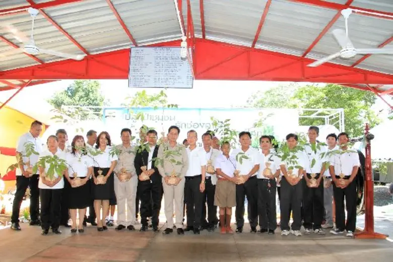 นายสุเทพ ตีระพิพัฒนกุล รองกรรมการผู้จัดกา...