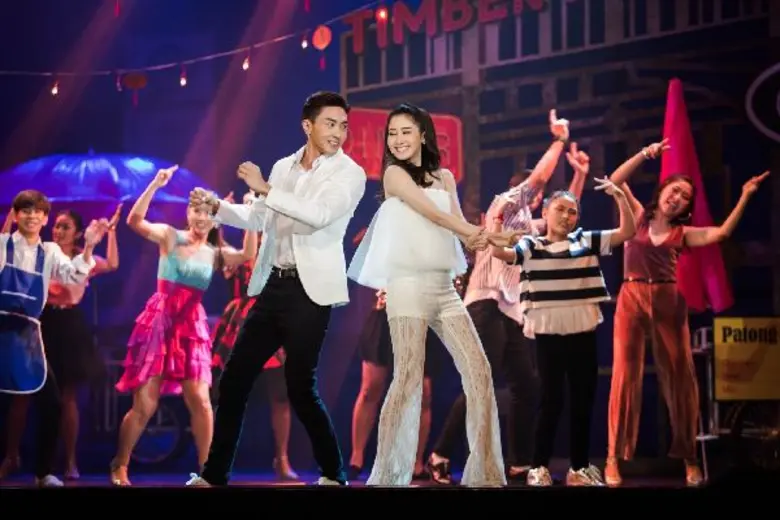 เปิดม่านรอบปฐมทัศน์ “ขอพบในฝัน สุนทราภรณ์ เดอะมิวสิคัล” ละครเพลงรื่นอารมณ์แห่งปี  จัดเต็มทุกความสุข สนุกครบรส ผู้ชมสุดปลื้มคุ้มค่าการรอคอย