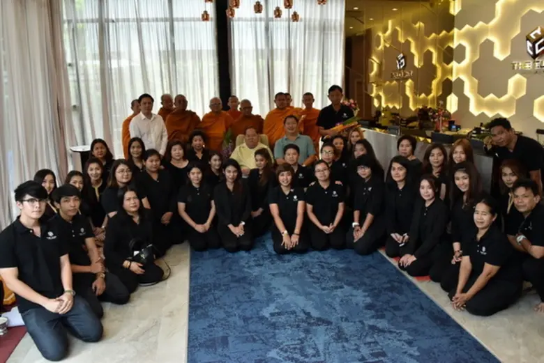 ผู้บริหารและพนักงาน The Cube Condo ทำบุญเสริมสิริมงคลก้าวสู่ปีที่ 5