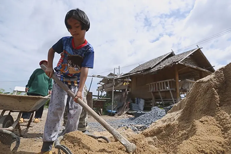 รายการ "สานรัก คนเก่งหัวใจแกร่ง" อาทิตย์น...