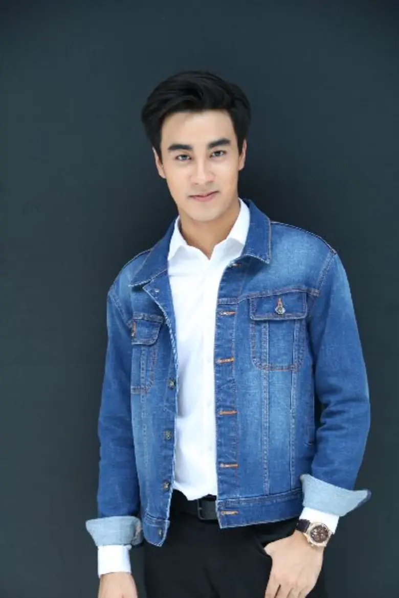 เมื่อพระเอกหนุ่มหน้าใสไฟแรงเฟอร์ ! ฟีฟ่า-...