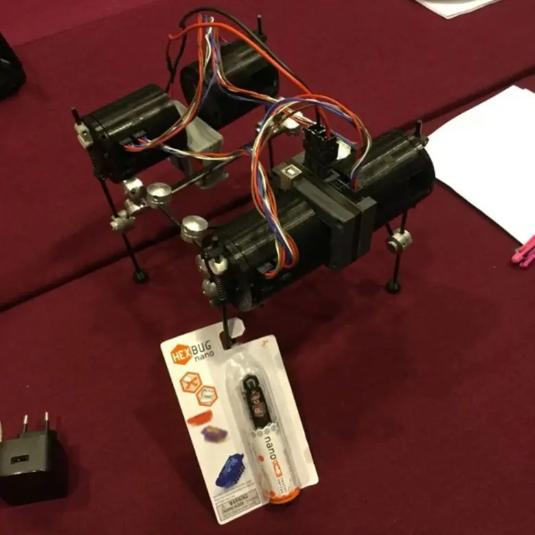 นิสิตวิศวกรรมศาสตร์ มก. คว้ารางวัลชนะเลิศ ในการแข่งขันหุ่นยนต์ LocoKit ในการประชุมเชิงวิชาการ Bio-inspired Robotic