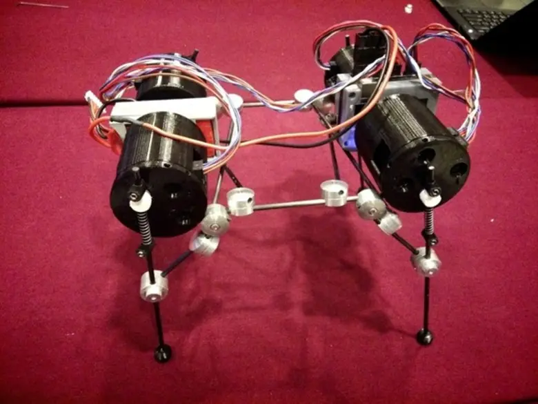 นิสิตวิศวกรรมศาสตร์ มก. คว้ารางวัลชนะเลิศ ในการแข่งขันหุ่นยนต์ LocoKit ในการประชุมเชิงวิชาการ Bio-inspired Robotic